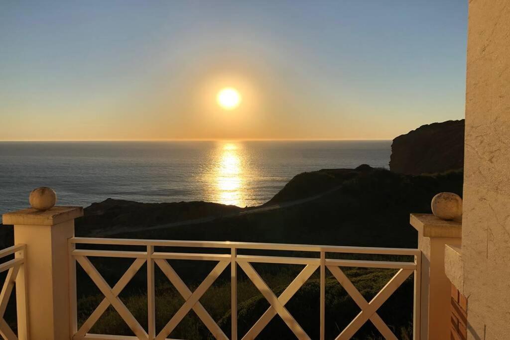 Aparatmento T3 com vista mar em condomínio de Luxo São Martinho do Porto Exterior foto