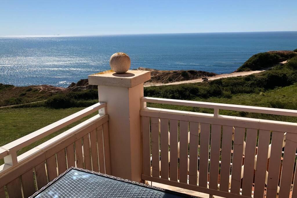 Aparatmento T3 com vista mar em condomínio de Luxo São Martinho do Porto Exterior foto